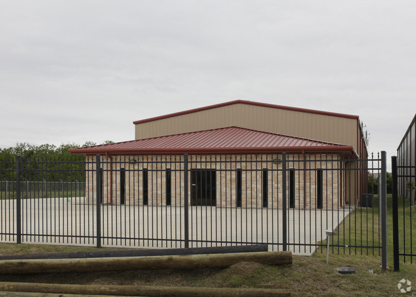 4322 South Dr, Houston, TX for lease - Building Photo - Image 2 of 40