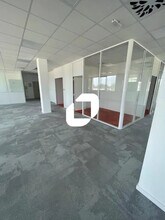 Office in Échirolles for sale Interior Photo- Image 1 of 7