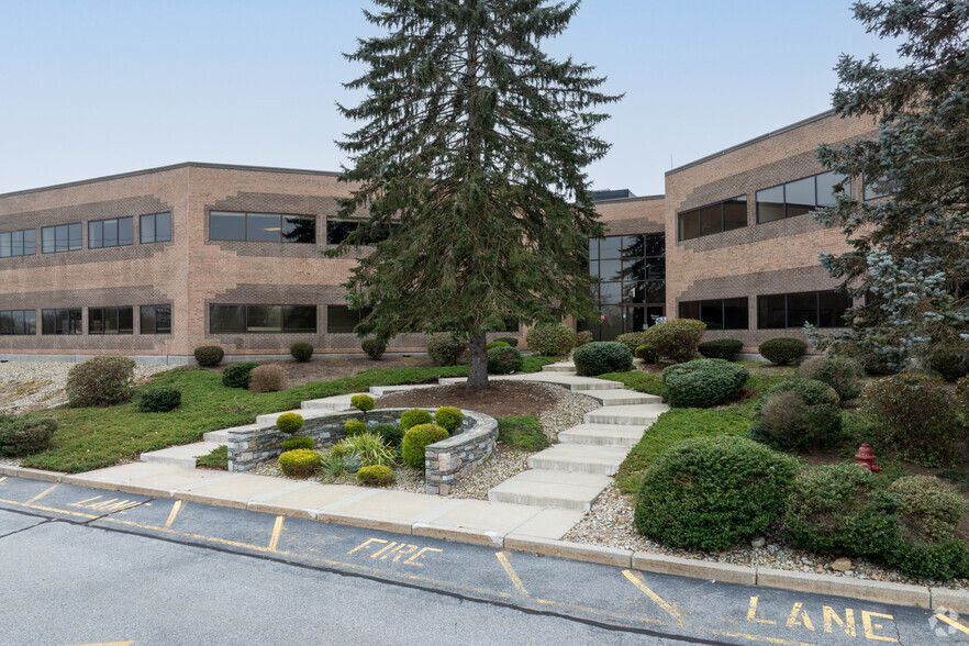 25 Blackstone Valley Pl, Lincoln, RI for lease - Building Photo - Image 2 of 6