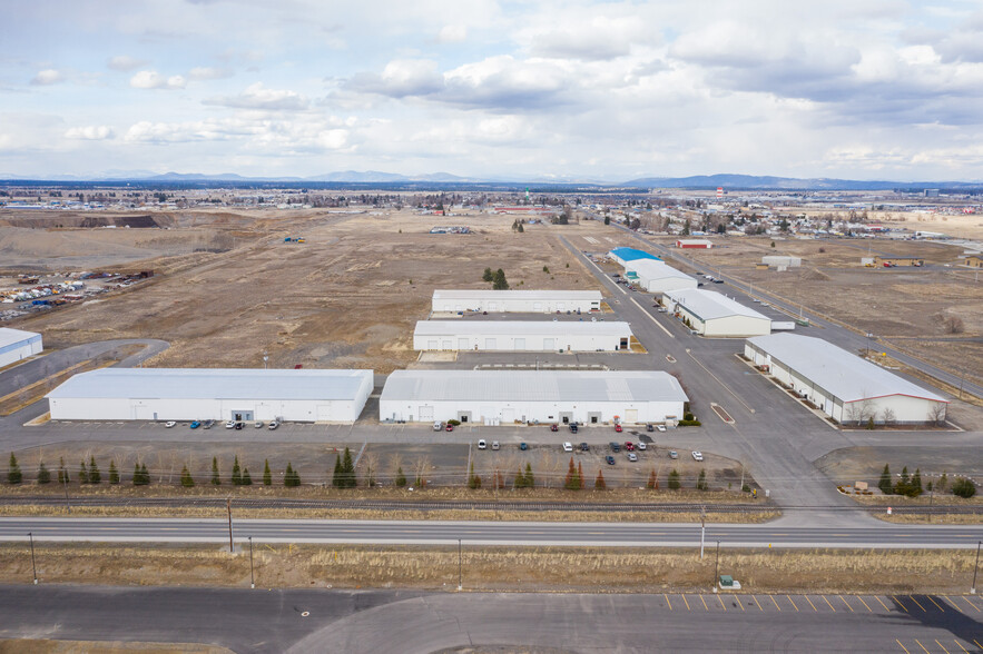 13026 W McFarlane Rd, Airway Heights, WA for lease - Building Photo - Image 3 of 9