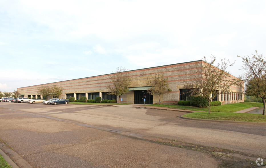 2289 E Cedar St, Lino Lakes, MN for sale - Primary Photo - Image 1 of 1