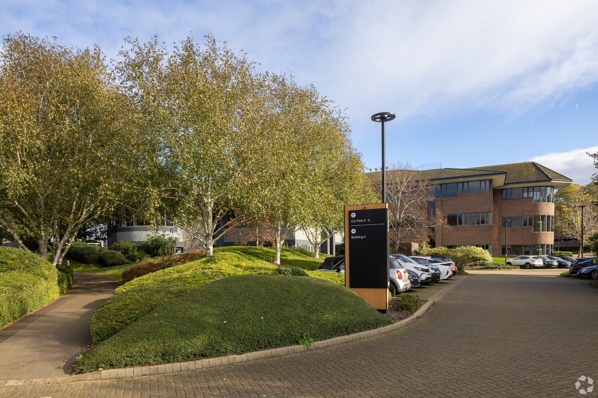 Hatters Ln, Watford for lease Primary Photo- Image 1 of 13