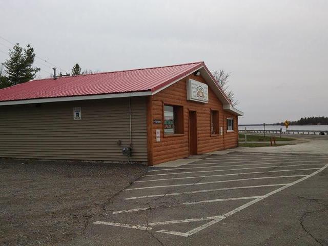 5013 Middle Rd, Hope, MI for sale - Primary Photo - Image 1 of 1