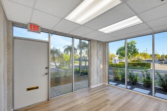 429 Northlake Blvd, North Palm Beach, FL for lease Interior Photo- Image 1 of 20