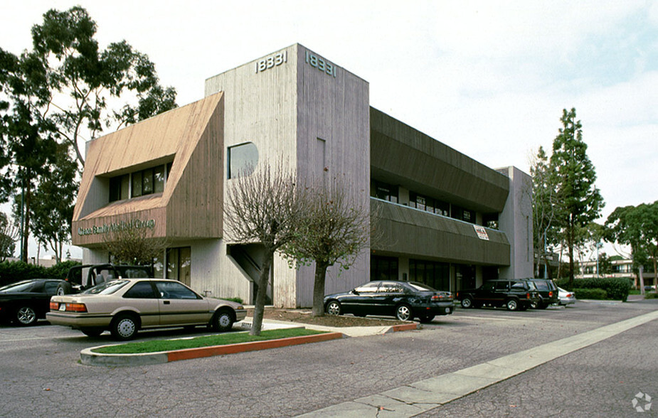 18331 Gridley Rd, Cerritos, CA for lease - Building Photo - Image 2 of 90