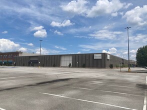 5600 Brainerd Rd, Chattanooga, TN for lease Building Photo- Image 1 of 5