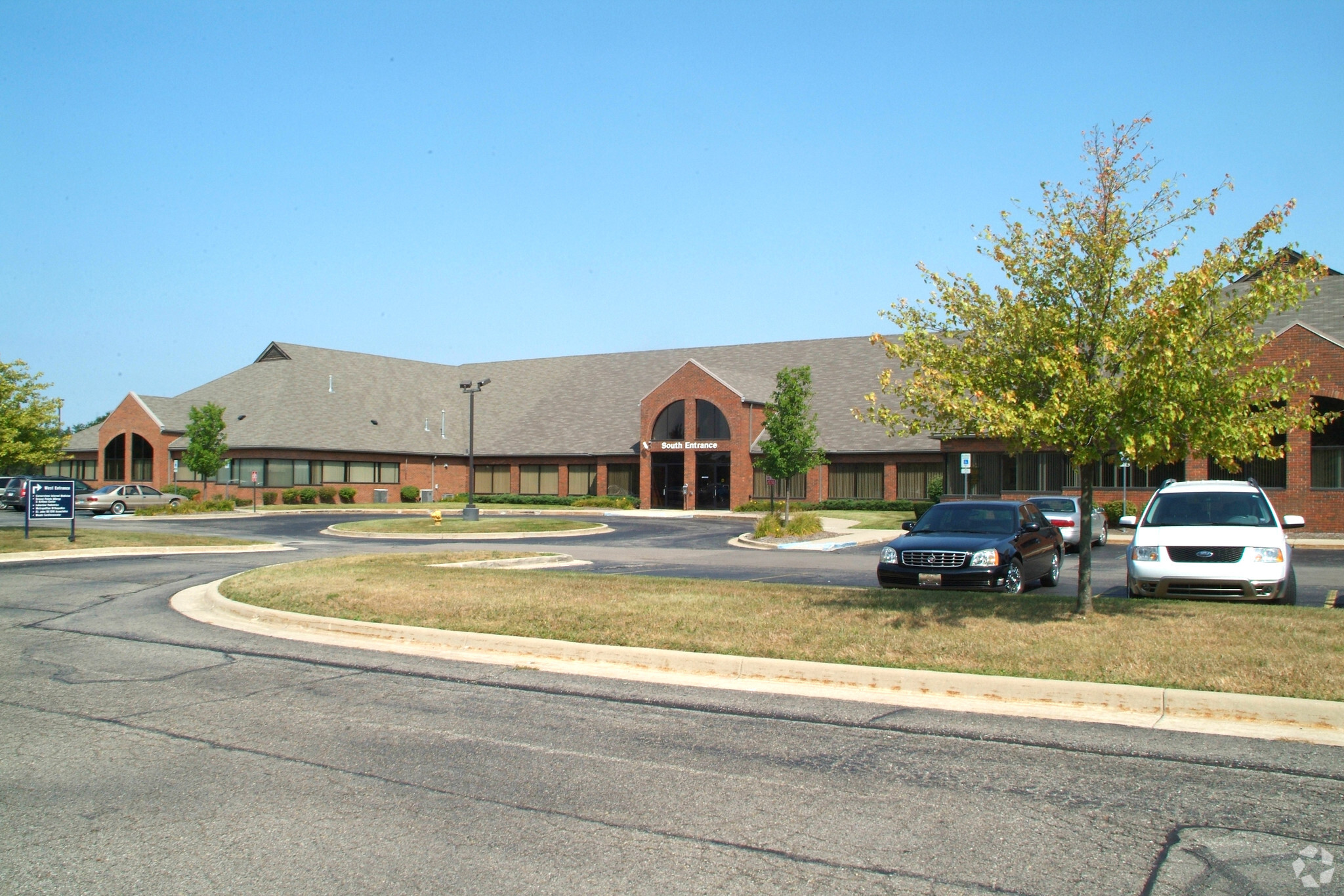 46591 Romeo Plank Rd, Macomb Township, MI for sale Primary Photo- Image 1 of 1