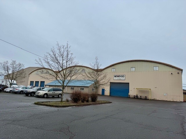 10 N Seneca Rd, Eugene, OR for lease - Building Photo - Image 2 of 7