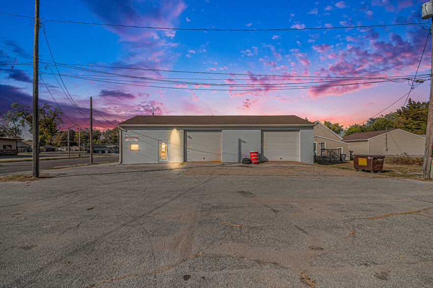 1023 N 16th St, Council Bluffs, IA for sale - Building Photo - Image 2 of 36