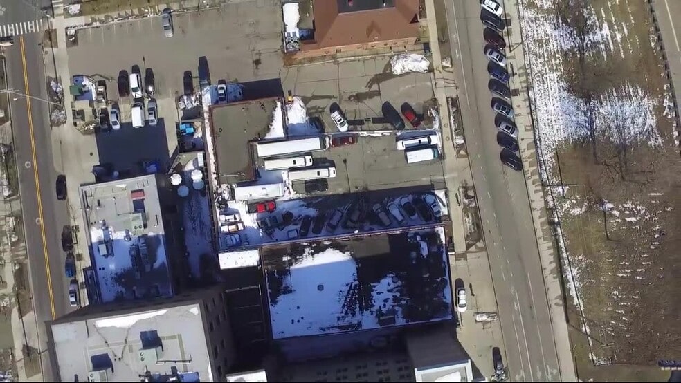 407 Turner NW (lease options-425 Turner) portfolio of 2 properties for sale on LoopNet.com - Commercial Listing Video - Image 2 of 9