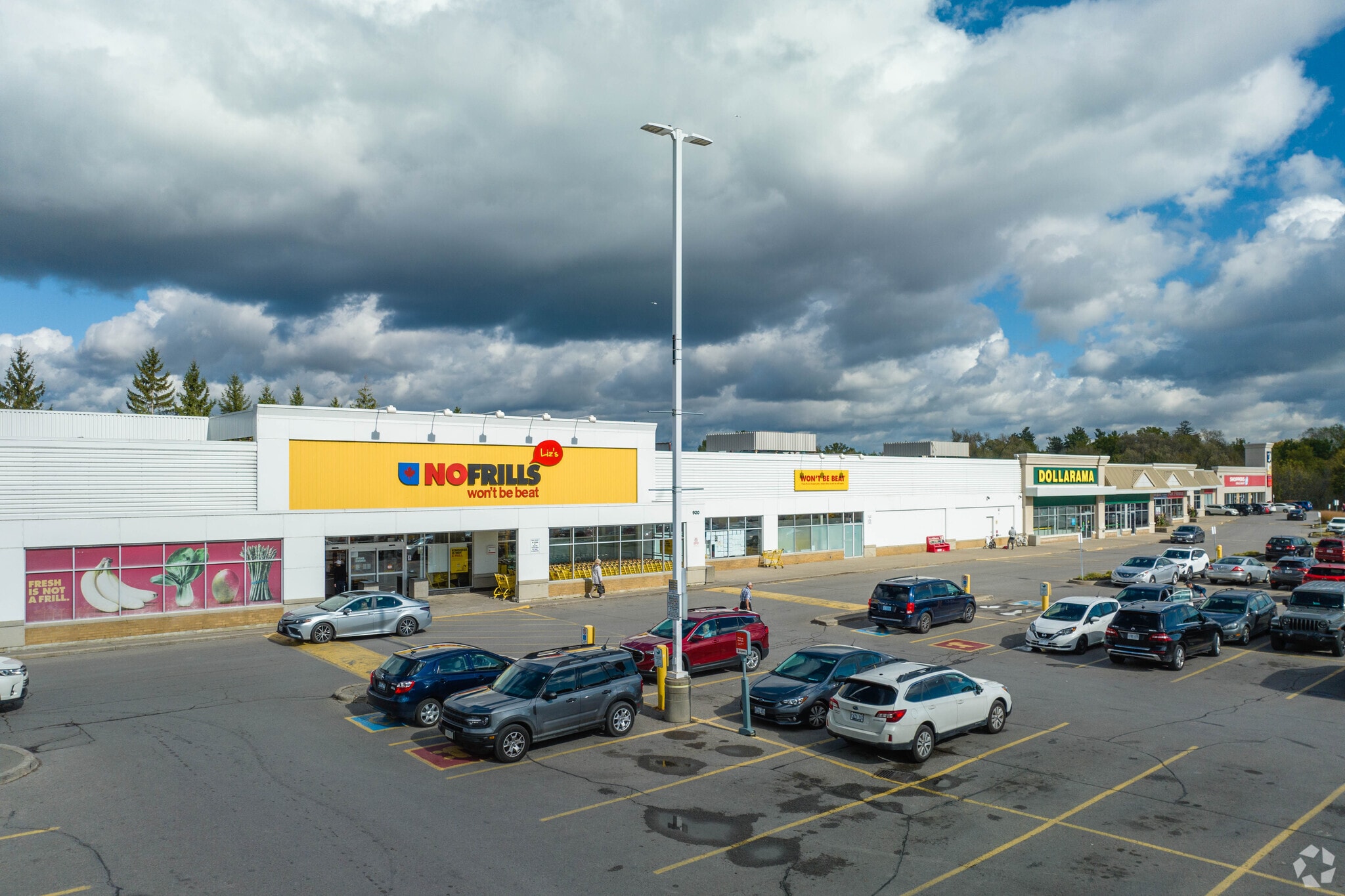 910 Dundas St W, Whitby, ON for sale Primary Photo- Image 1 of 1