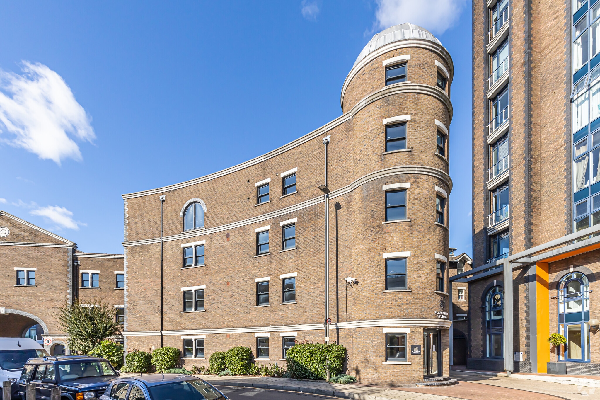 Coral Row, London for lease Primary Photo- Image 1 of 10