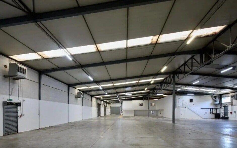 Flex in Morangis for sale - Building Photo - Image 3 of 6