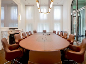 Coworking Space in Paris for lease Interior Photo- Image 2 of 3