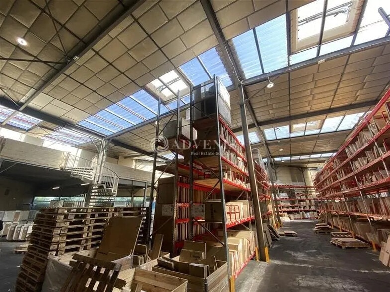 Flex in Rosny-sous-Bois for lease - Interior Photo - Image 2 of 8