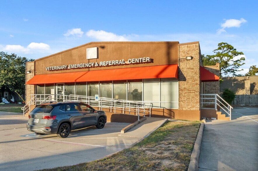 10205 Birchridge Dr, Humble, TX for sale - Building Photo - Image 2 of 5