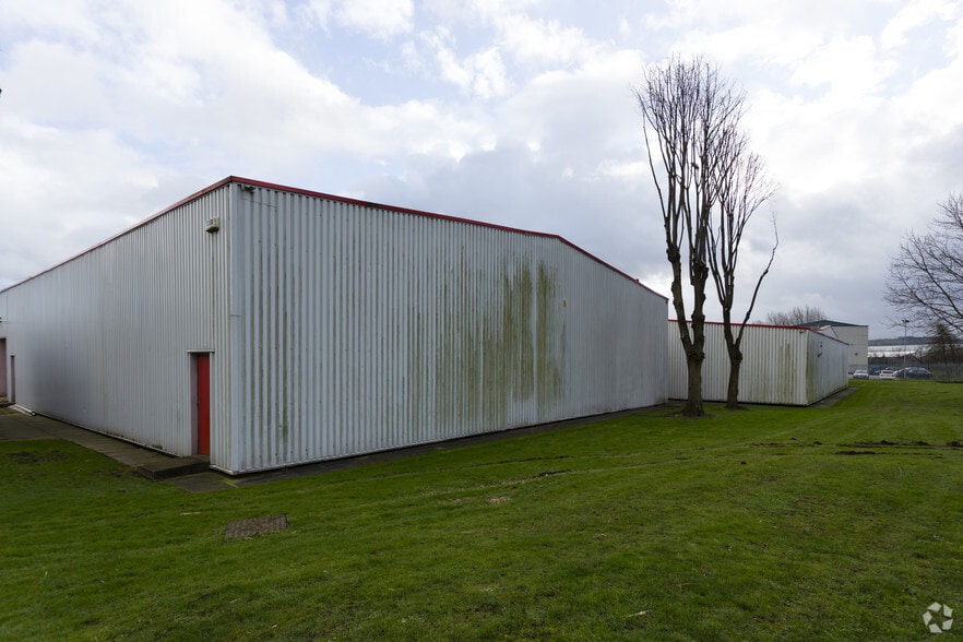 Anchor Bridge Way, Dewsbury for lease - Building Photo - Image 3 of 20