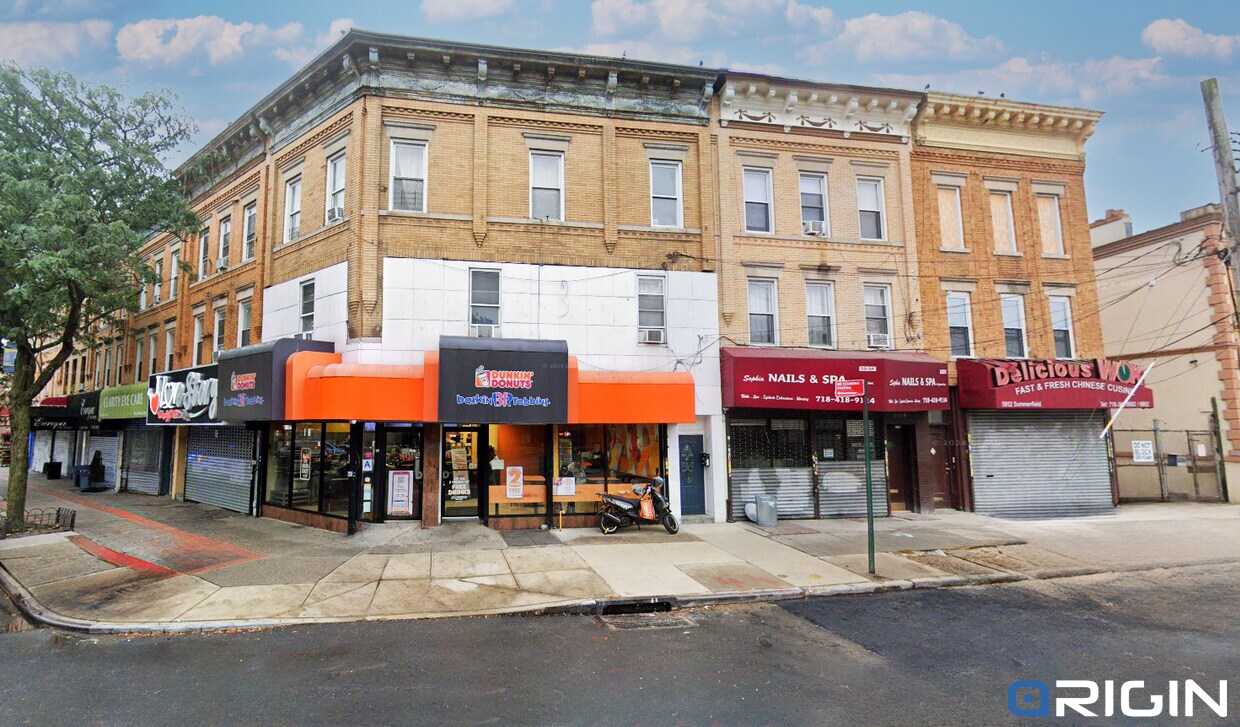 6040 Myrtle Ave, Ridgewood, NY for lease Interior Photo- Image 1 of 4