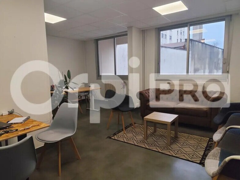 Office in Limoges for lease - Interior Photo - Image 3 of 4