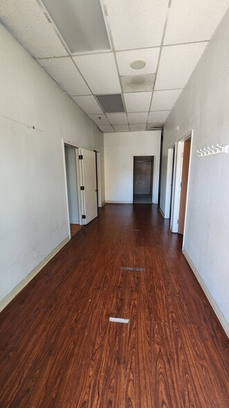 12942 Galway St, Garden Grove, CA for lease - Building Photo - Image 3 of 15