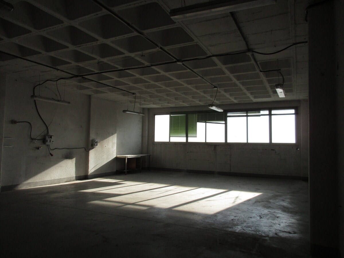 Calle de Gamonal, 5, Madrid, MAD 28031 -  -  - Interior Photo - Image 2 of 4