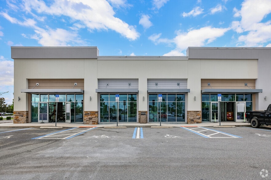 3221-3231 Vineland Rd, Kissimmee, FL for lease - Primary Photo - Image 1 of 2