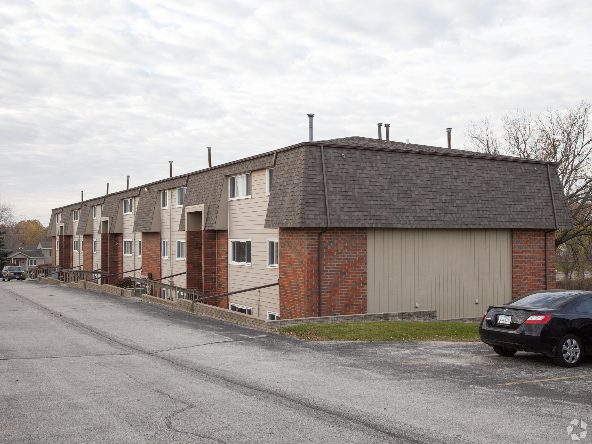 605 W 53rd St, Davenport, IA for sale Primary Photo- Image 1 of 1