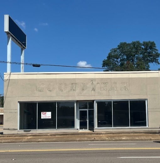 620 W Main St, Tupelo, MS for sale - Building Photo - Image 2 of 10