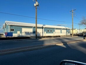 14202 Sinepuxent Ave, Ocean City, MD for lease Building Photo- Image 2 of 2