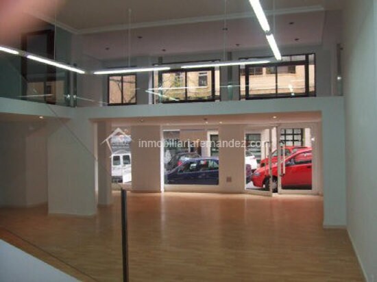 Retail in Cáceres for sale - Building Photo - Image 1 of 9