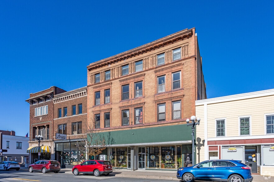 511-513 Main St, La Crosse, WI for lease - Primary Photo - Image 1 of 3