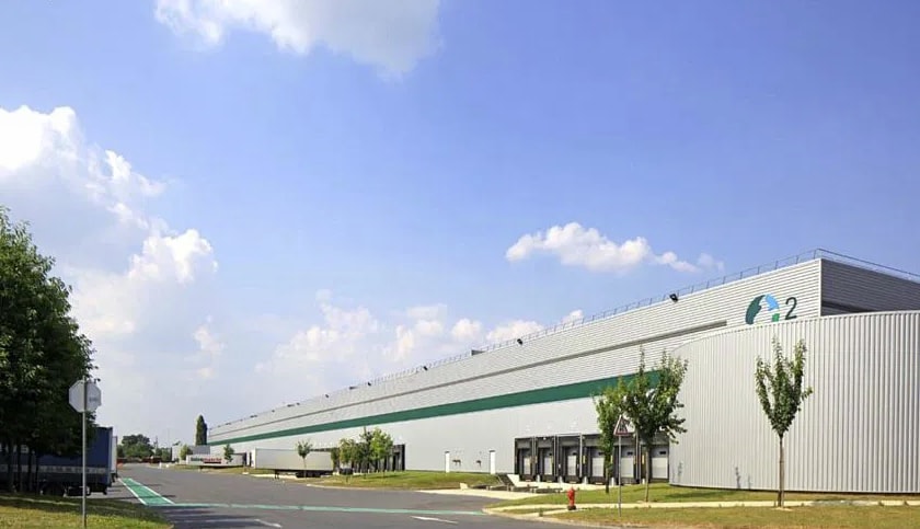 Industrial in Vert-Saint-Denis for lease Building Photo- Image 1 of 1