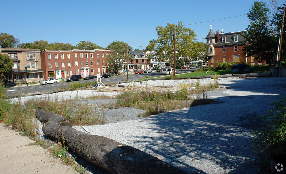 1301 State St, Harrisburg, PA for sale - Primary Photo - Image 1 of 2