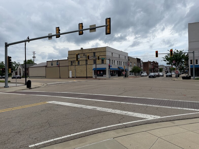 120 E Main St, Collinsville, IL for sale - Primary Photo - Image 1 of 1