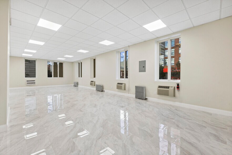 137-139 Court St, Brooklyn, NY for sale - Interior Photo - Image 1 of 1