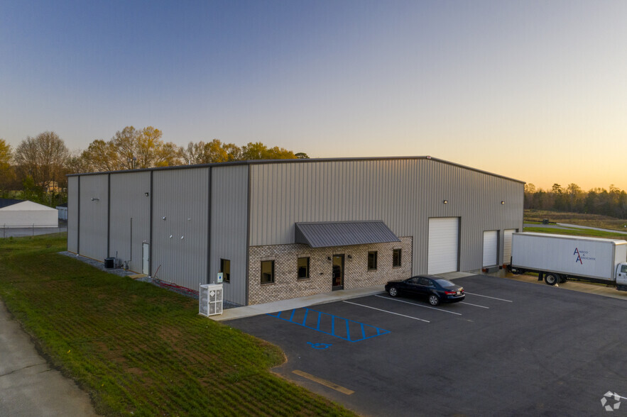 509 John Ross Ct, Pelzer, SC for lease - Building Photo - Image 1 of 5