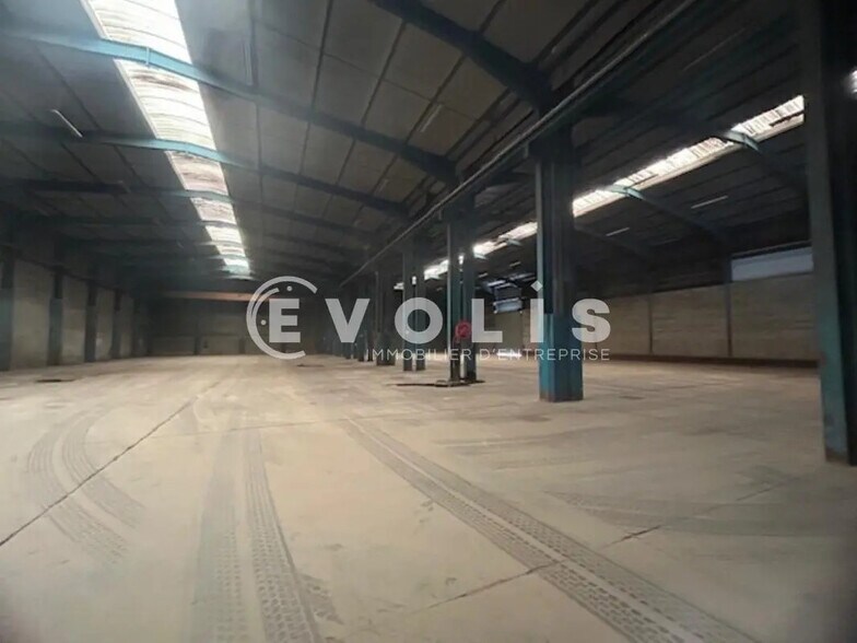 Industrial in Fontaine for lease - Interior Photo - Image 2 of 4