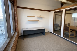 2130-2220 Livingston St, Oakland, CA for lease Interior Photo- Image 2 of 10