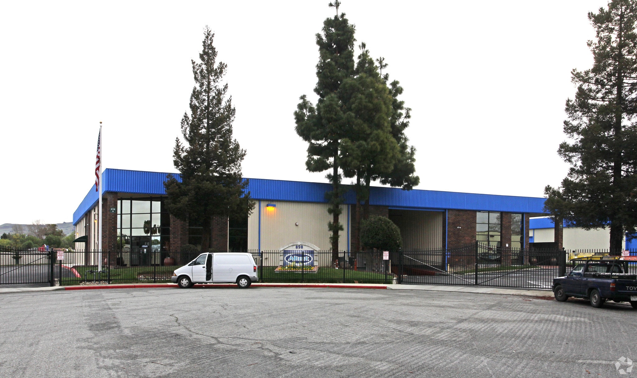 898 Faulstich Ct, San Jose, CA for lease Building Photo- Image 1 of 3
