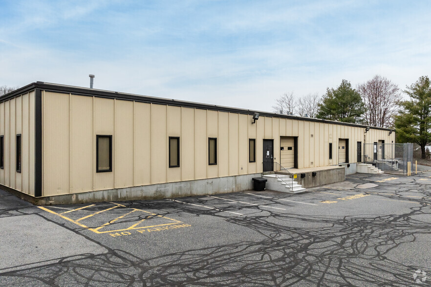 107-109 South St, Hopkinton, MA for lease - Building Photo - Image 3 of 5