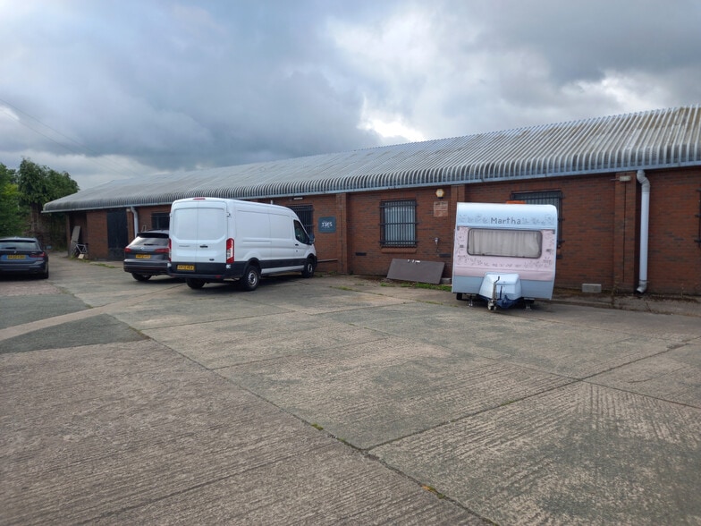 Unit 9 The Old Creamery, Four Crosses for sale - Primary Photo - Image 1 of 1