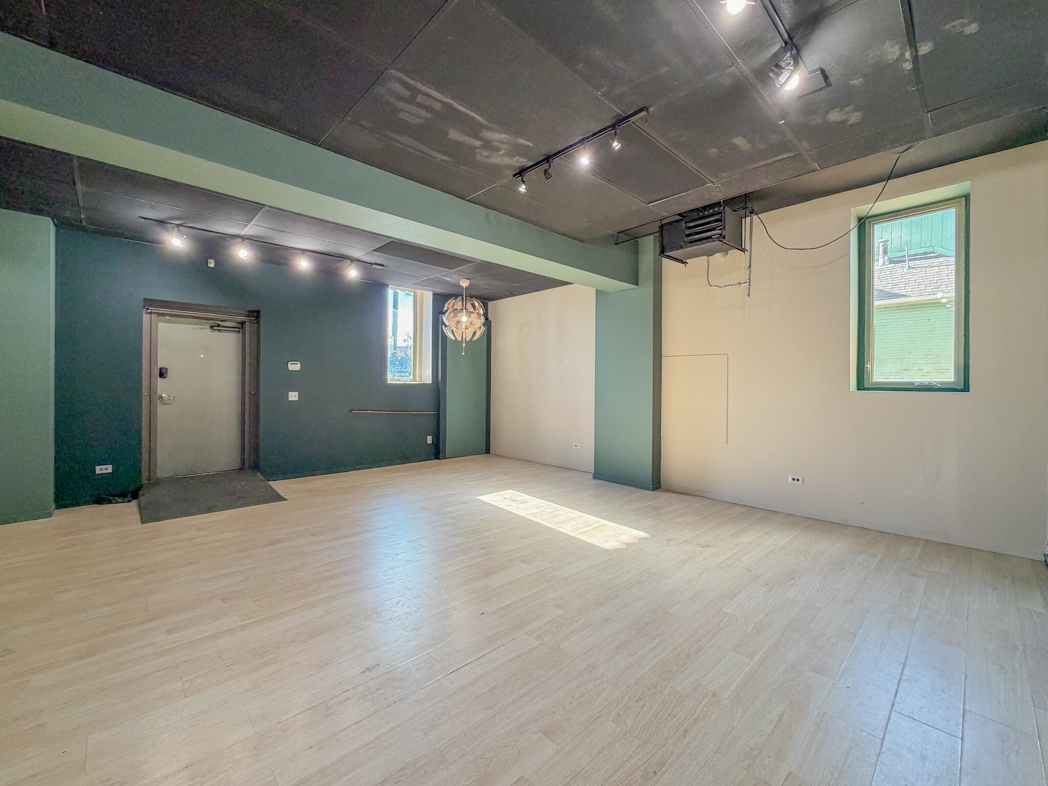 1201 Santa Fe Dr, Denver, CO for lease Interior Photo- Image 1 of 4