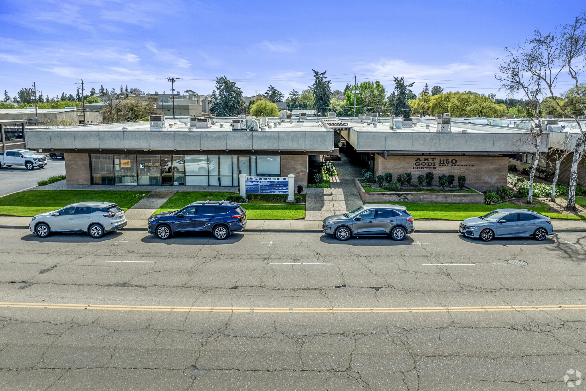 1212 W Robinhood Dr, Stockton, CA for lease Primary Photo- Image 1 of 19