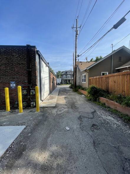 5167 N College Ave, Indianapolis, IN for lease - Building Photo - Image 3 of 11