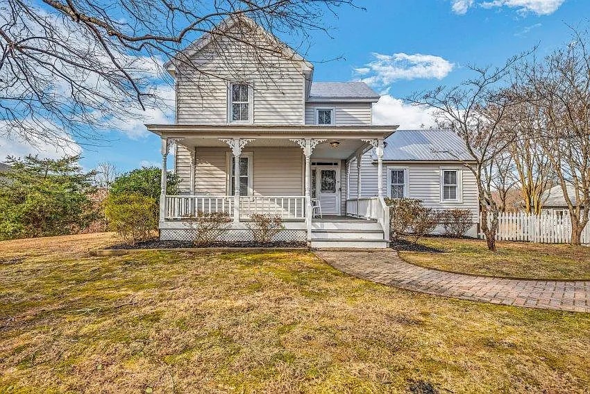 4090 Old Town Rd, Huntingtown, MD for sale - Building Photo - Image 2 of 20