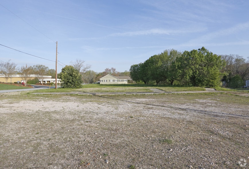 201 N Main St, Landis, NC 28088