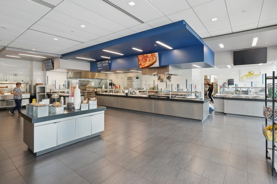 1175-1177 Boston Providence Tpke, Norwood, MA for lease - Building Photo - Image 3 of 27