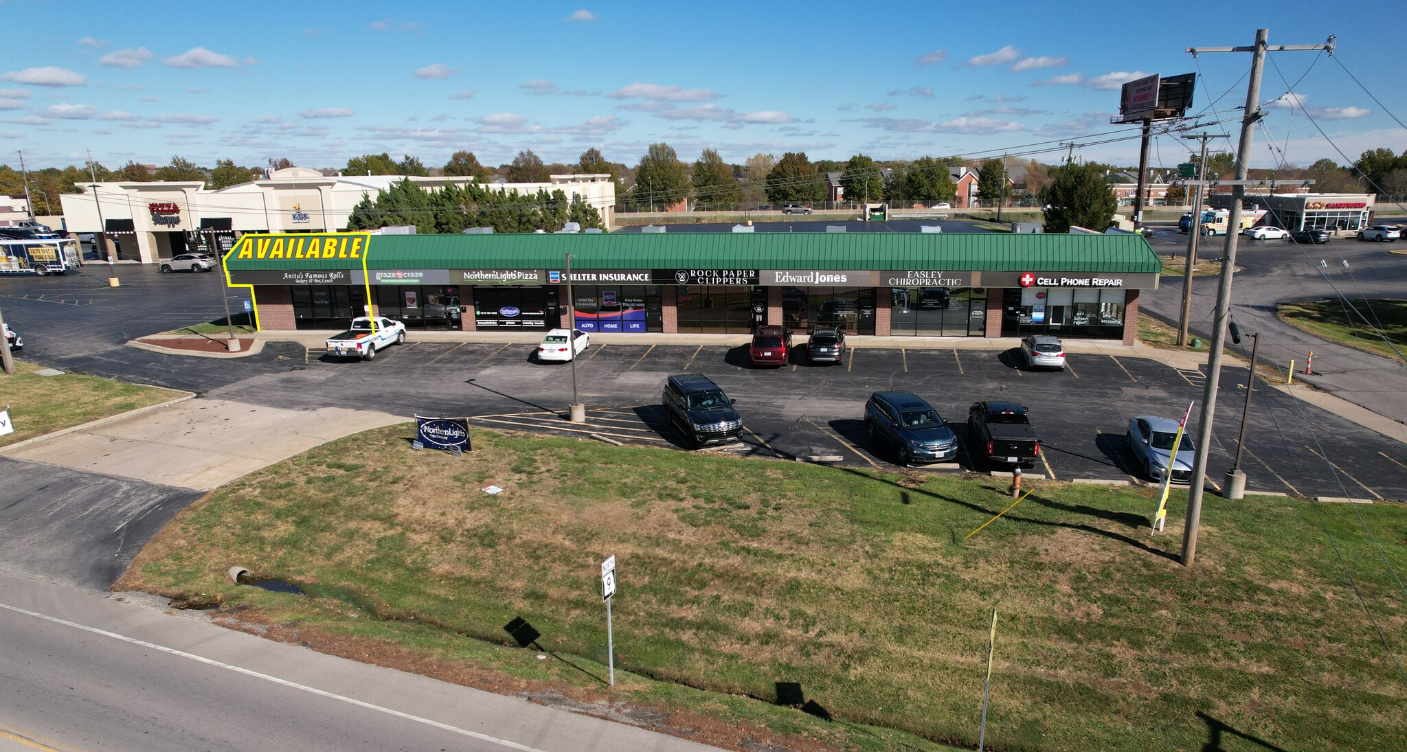 7701-7715 NW Prairie View Rd, Kansas City, MO for lease Building Photo- Image 1 of 5