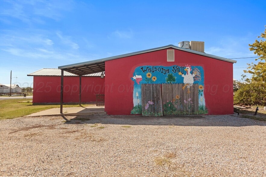 117 E Railroad Ave, Shamrock, TX for sale - Building Photo - Image 2 of 21