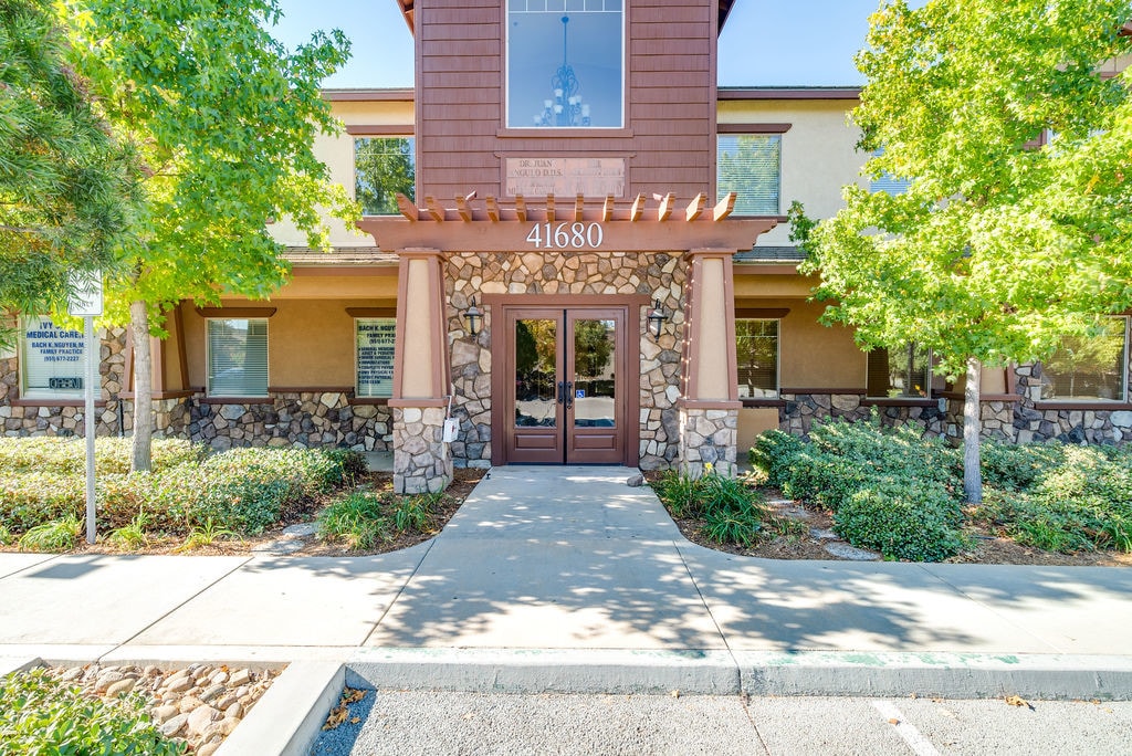 41680 Ivy St, Murrieta, CA for sale Primary Photo- Image 1 of 31